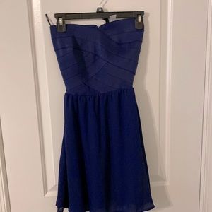 Strapless mini dress navy blue size 4 but runs very small more like 2